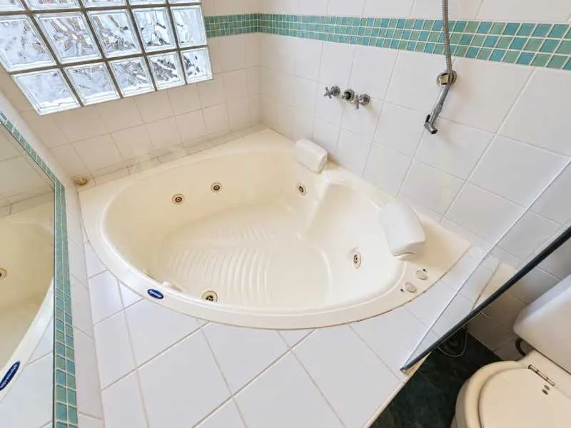 Гардеробна та 4 спальні: квартира 198 м² — photo 17