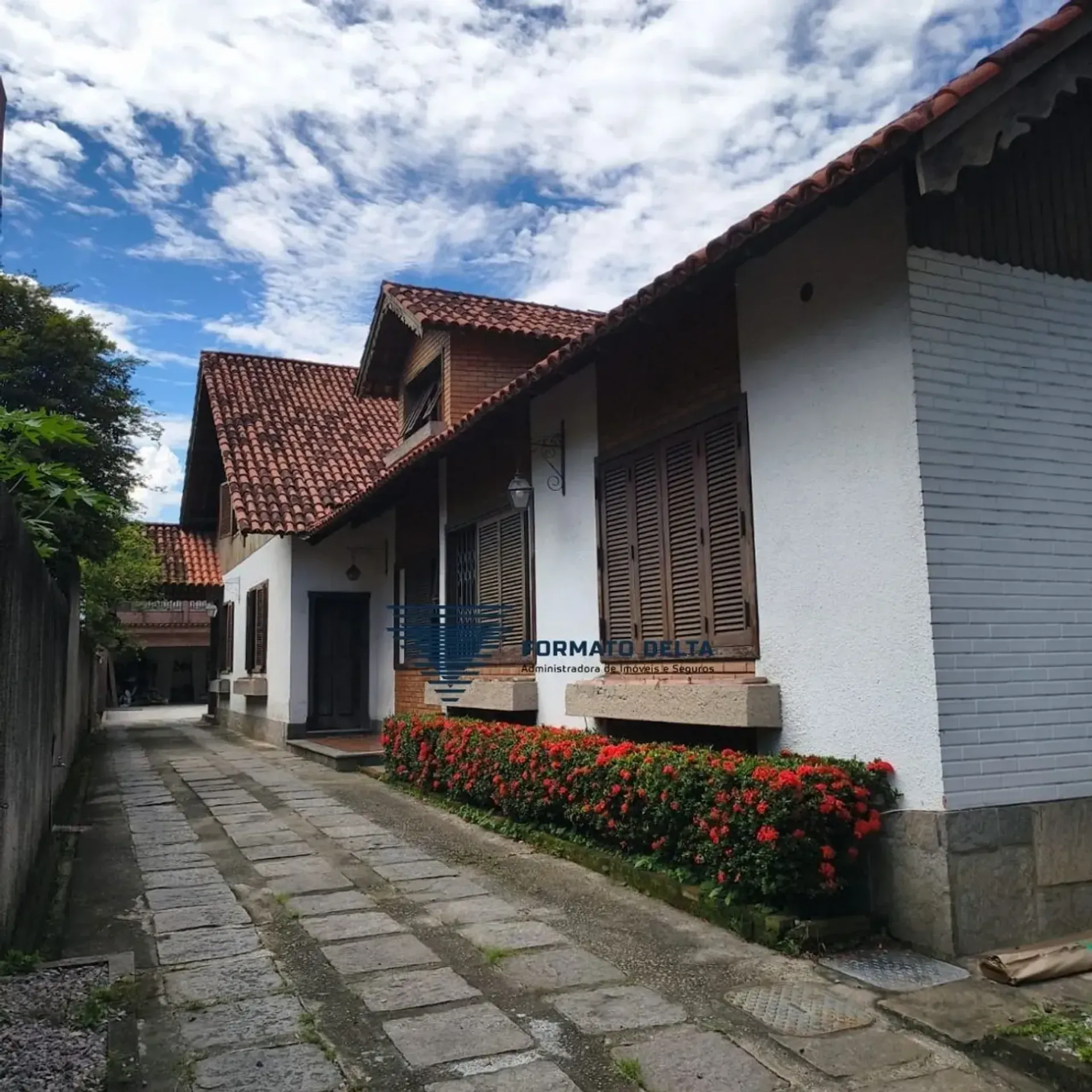 Casa com 8 quartos, 4 banheiros e 7 vagas no 2º andar — photo 4