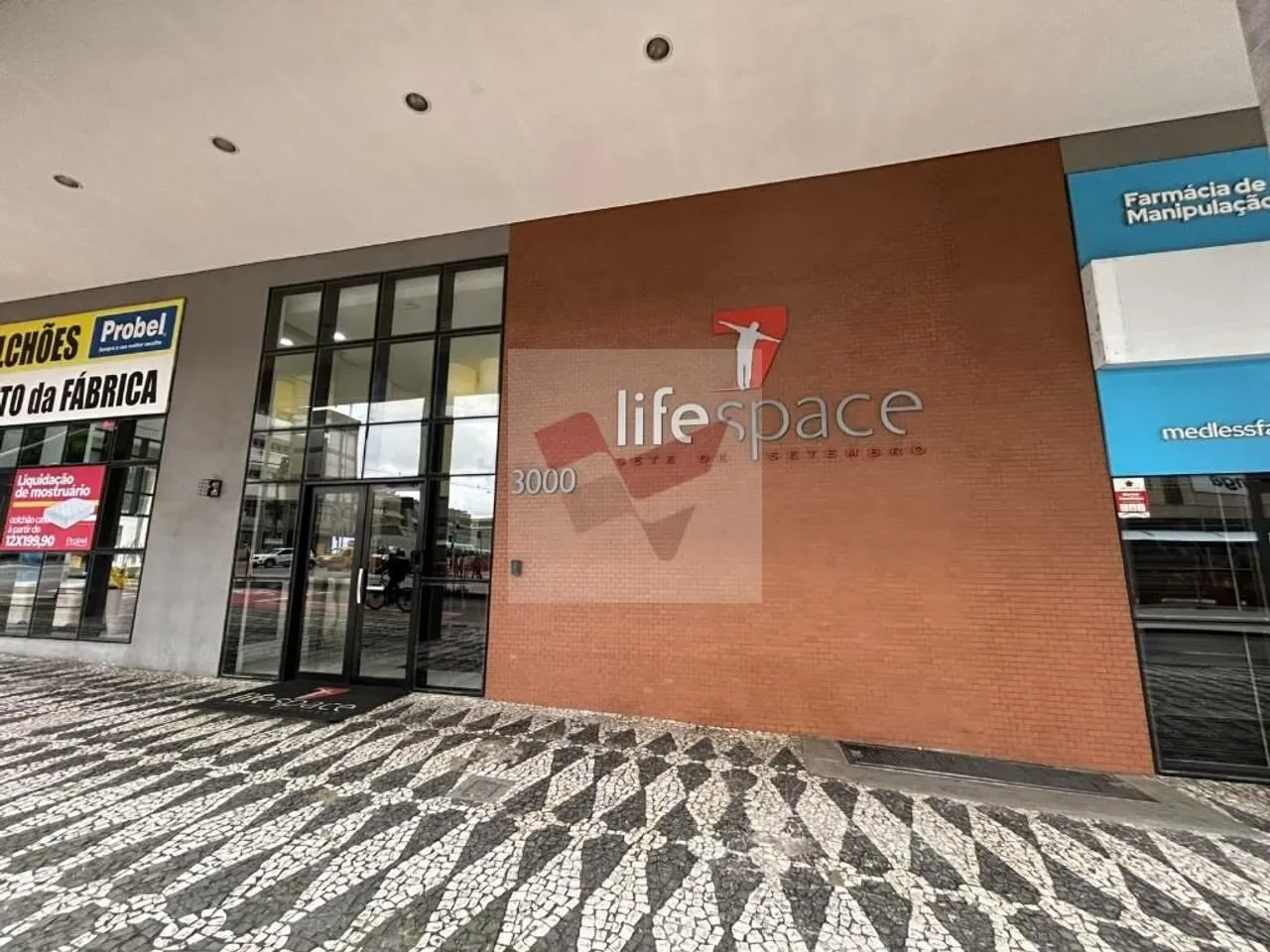 Apartamento mobiliado em condomínio com piscina coberta — photo 24