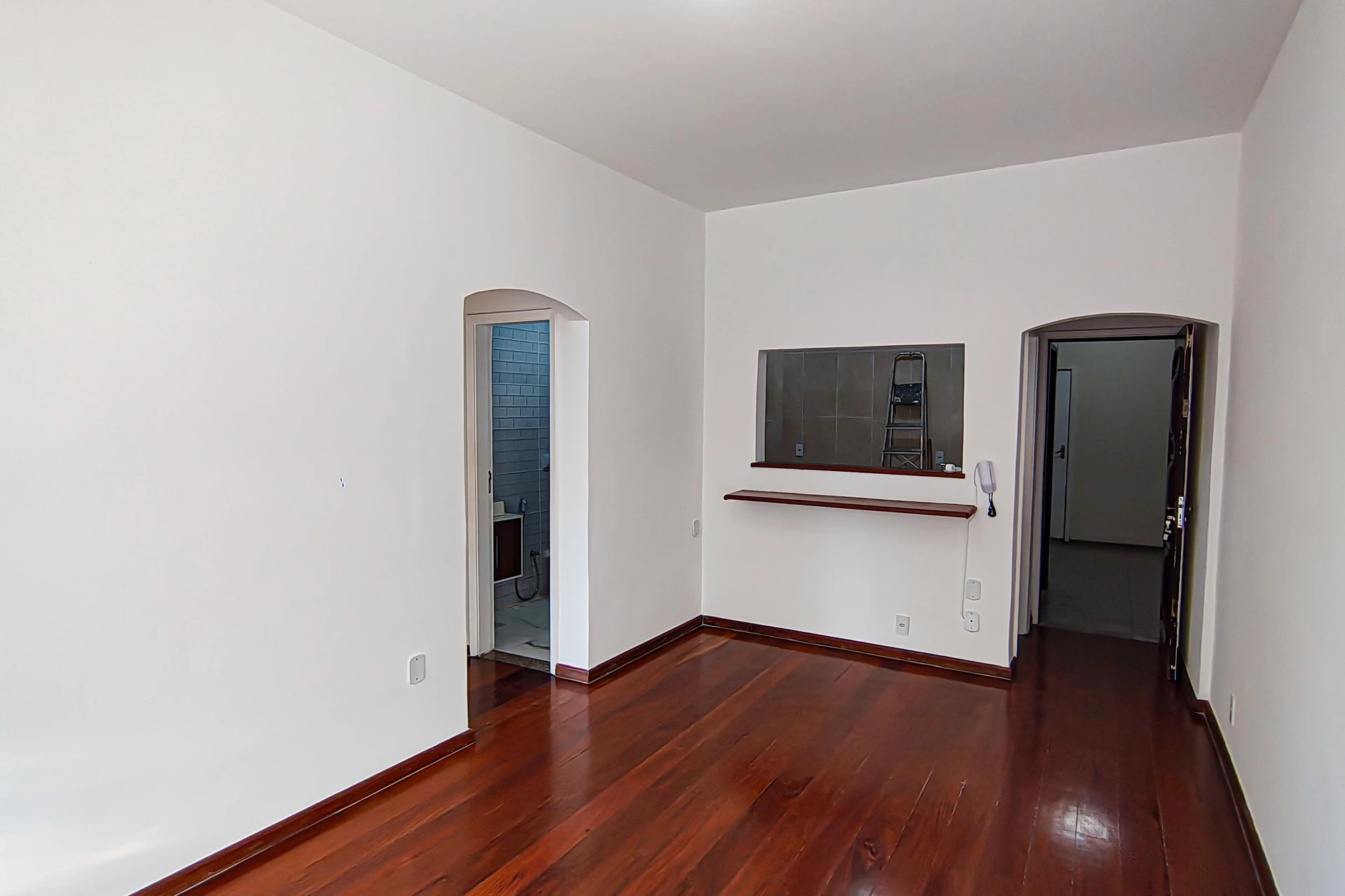 Деревянный пол или ламинат и 2 спальни: квартира 70 м² — photo 10
