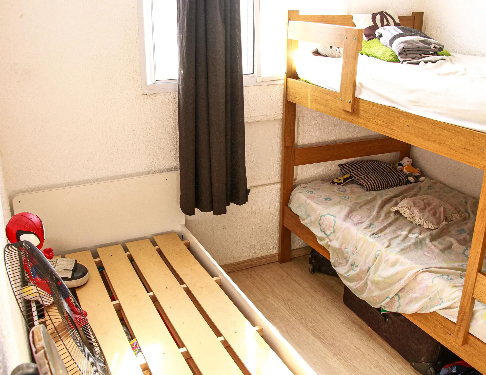 Furnished 2-bedroom apartment with open-plan kitchen — photo 10