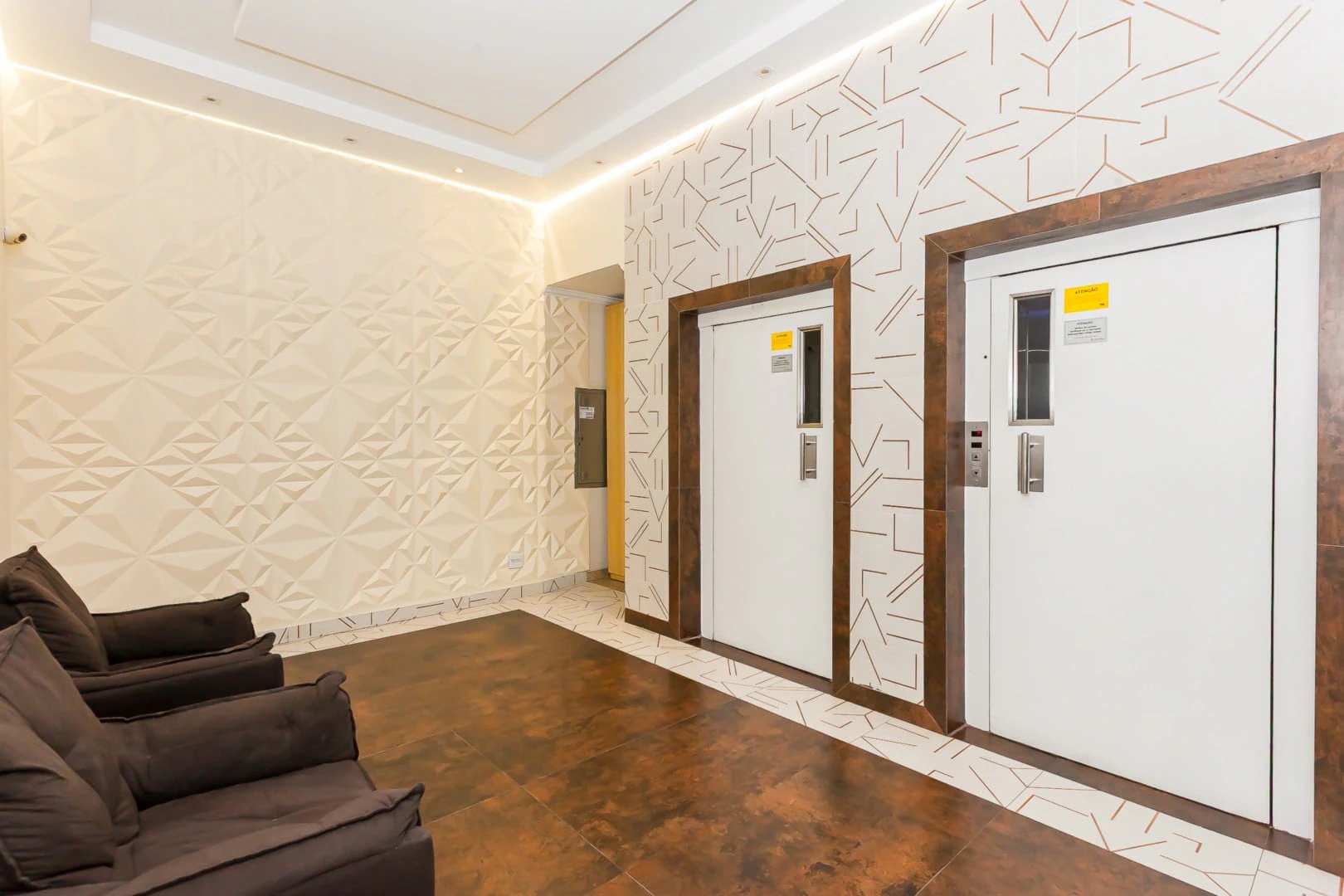 Дерев'яна підлога або ламінат та 1 спальня: квартира 44 м² — photo 27