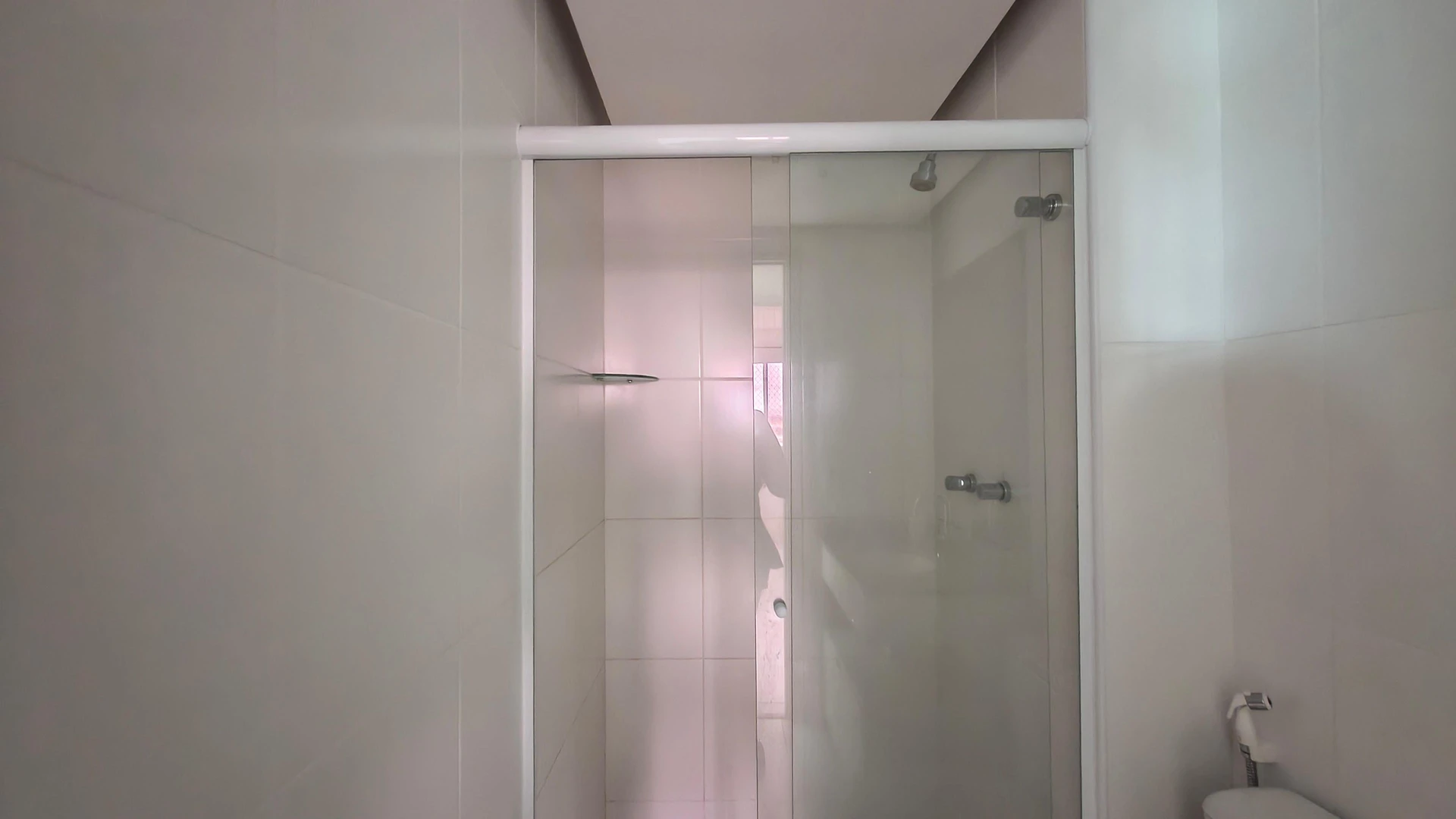 Glass-enclosed balcony in a 2-bedroom apartment, 70 m² — photo 2