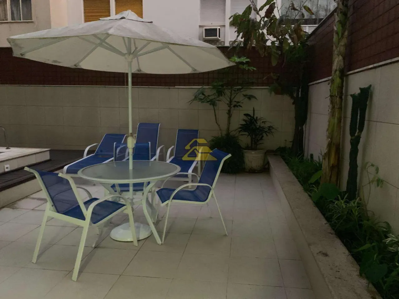 Apartamento de 1 quarto com 1 suíte e 2 banheiros — photo 12
