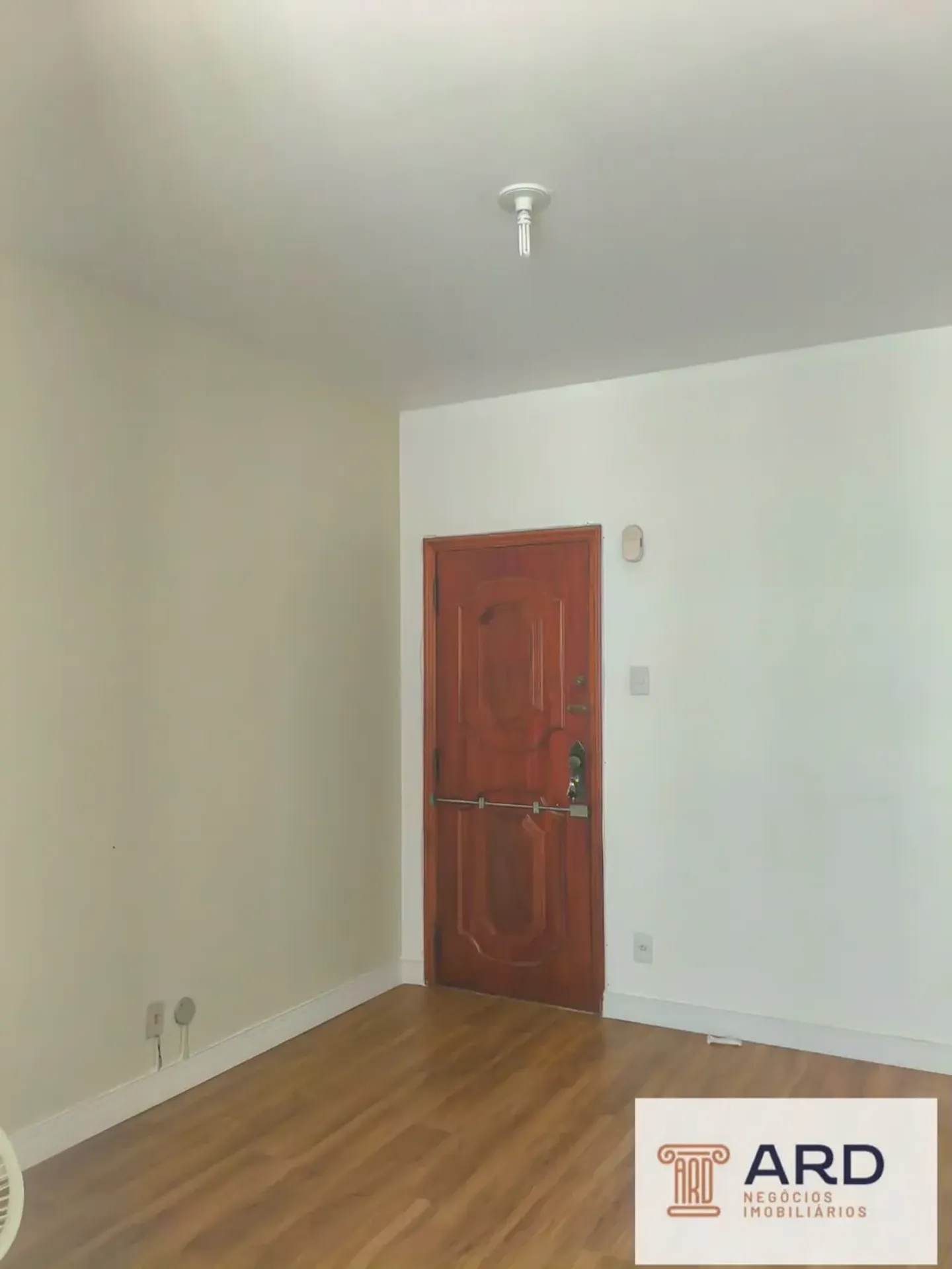 Departamento con piso de madera o laminado en Rio de Janeiro — photo 11