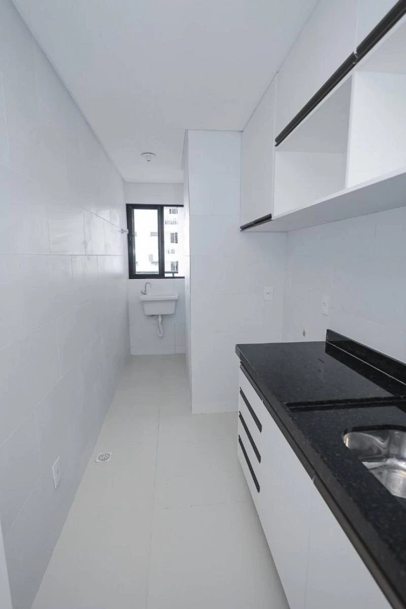 3-bedroom apartment in a building with a pool — photo 5