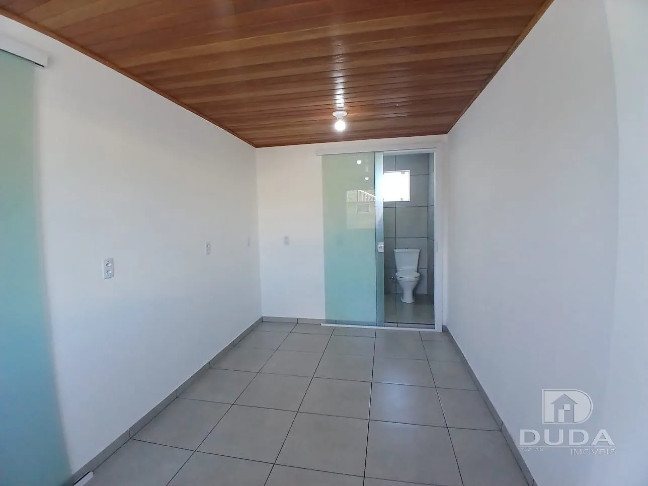 Studio kitnet with a balcony and 1 parking space — photo 2
