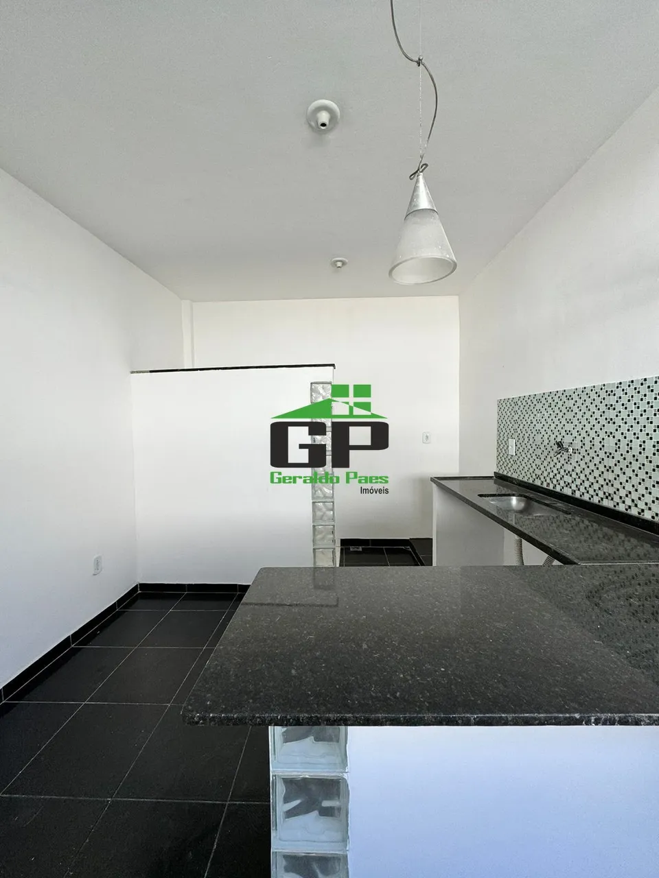 1-bedroom apartment with open-plan kitchen and balcony — photo 5