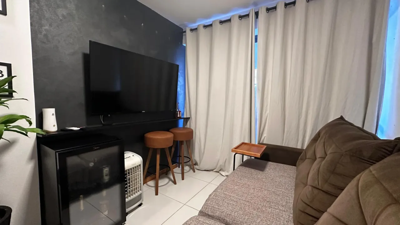 Apartamento semimobiliado com cozinha fechada e 2 vagas — photo 9