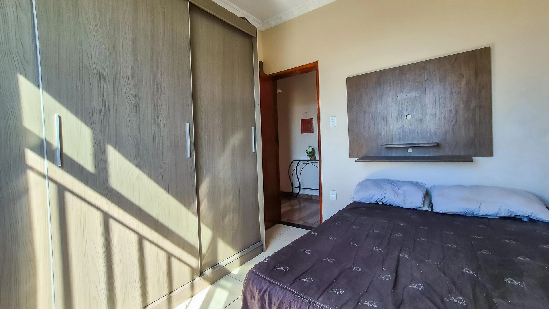Furnished 2-bedroom apartment with 1 bathroom — photo 14