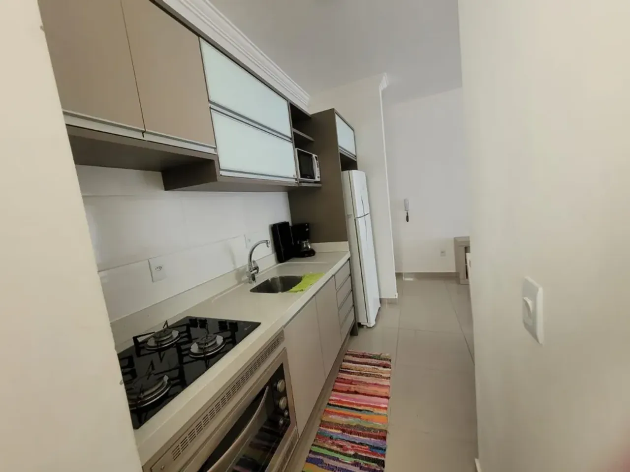Apartamento mobiliado com 2 quartos e varanda — photo 4