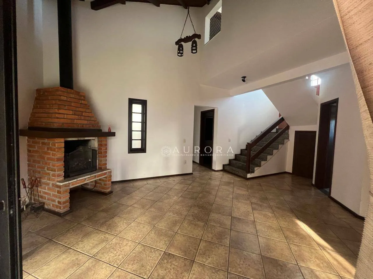 Casa de 4 dormitorios con cocina cerrada y cocina a gas — photo 14