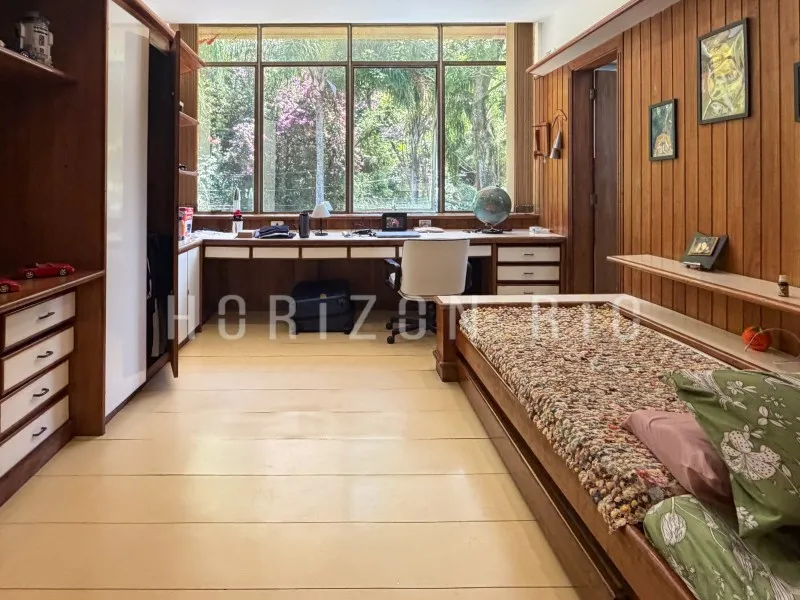 Furnished house, 800 m², with a bathtub — photo 13