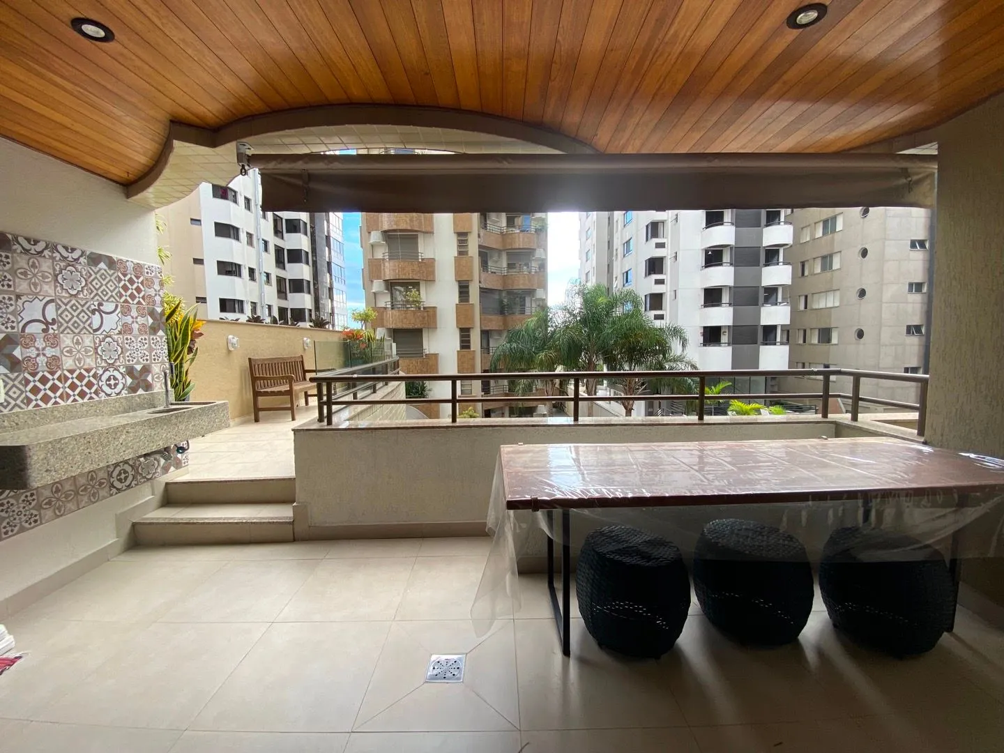 Балкон з грилем та 3 спальні: квартира 397 м² — photo 7