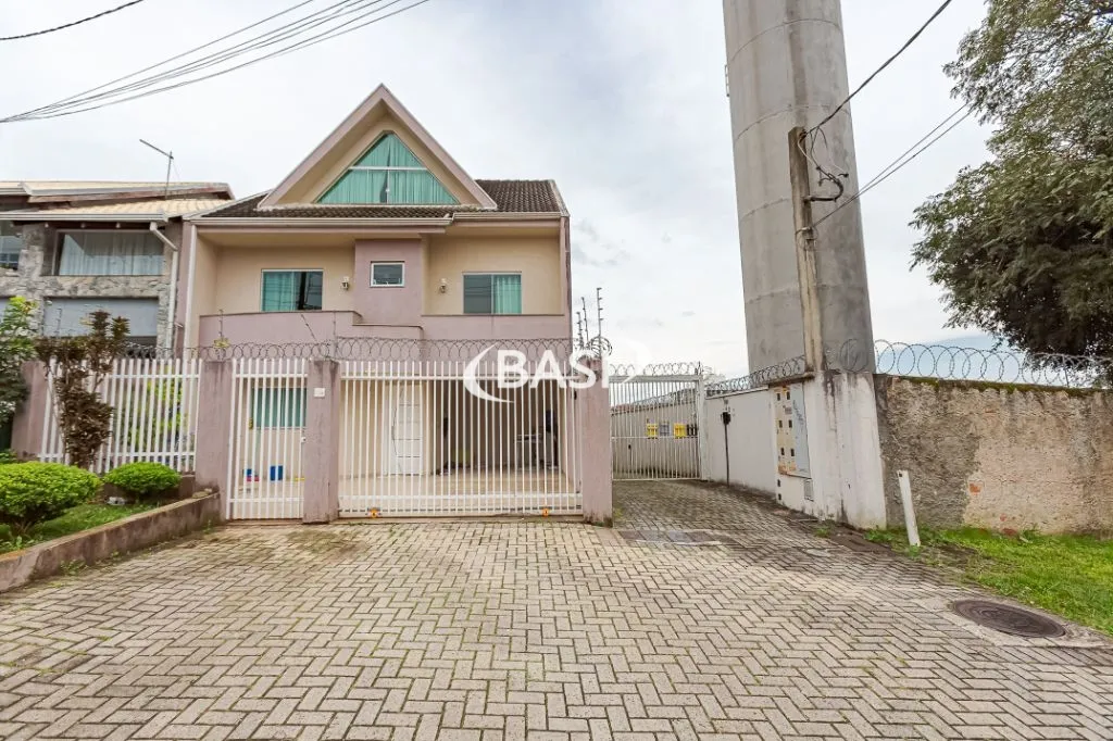 Two-story house with 3 bedrooms and 3 bathrooms, 2 parking — photo 73