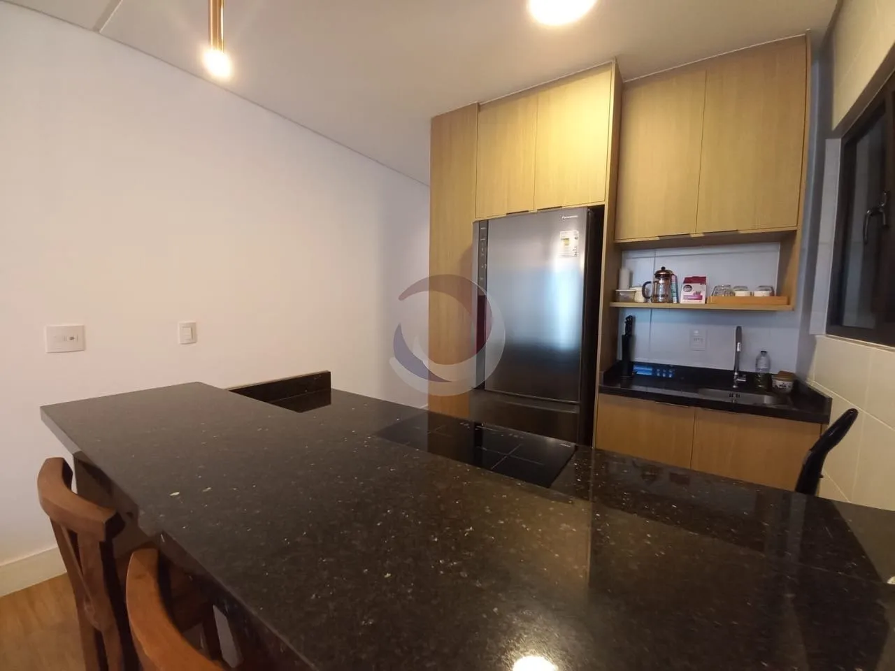 Меблированная студия с кухней открытой планировки, 73 м² — photo 10
