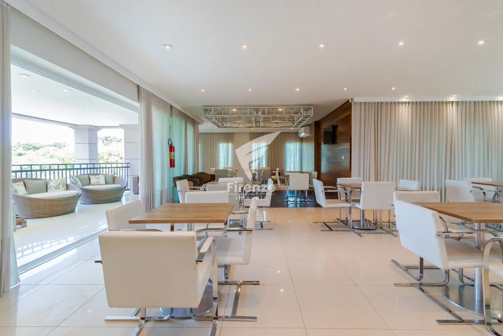 Furnished house with 4 bedrooms and 320 m² — photo 54