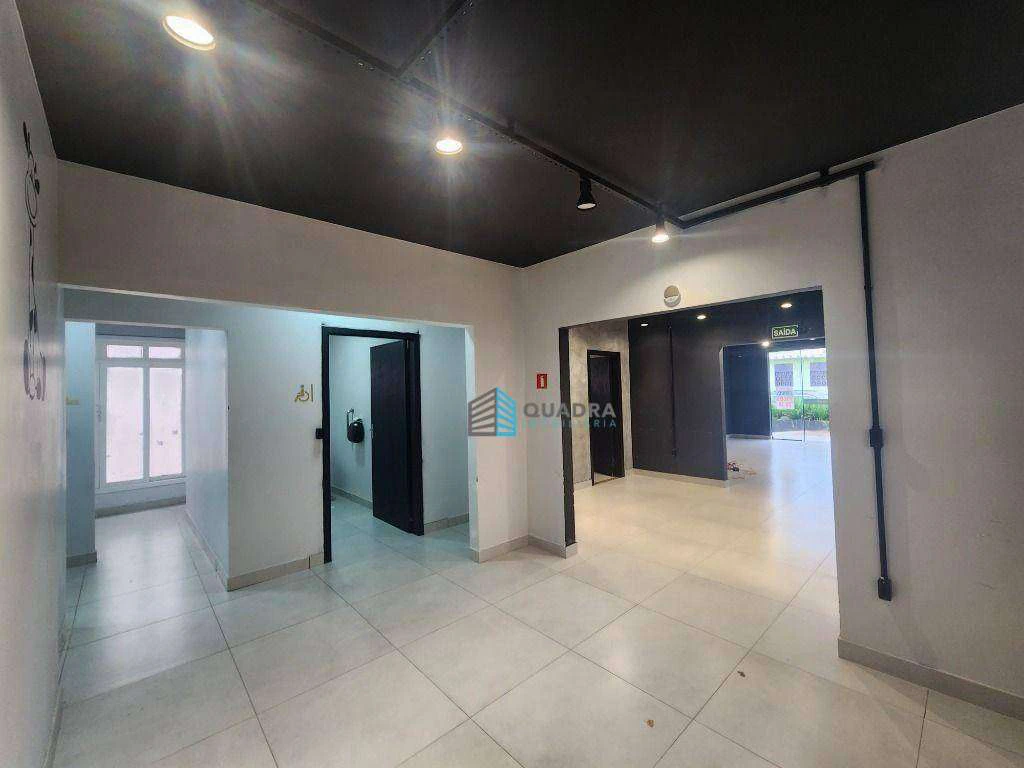Casa com 360 m², 2 dormitórios e 5 banheiros — photo 4