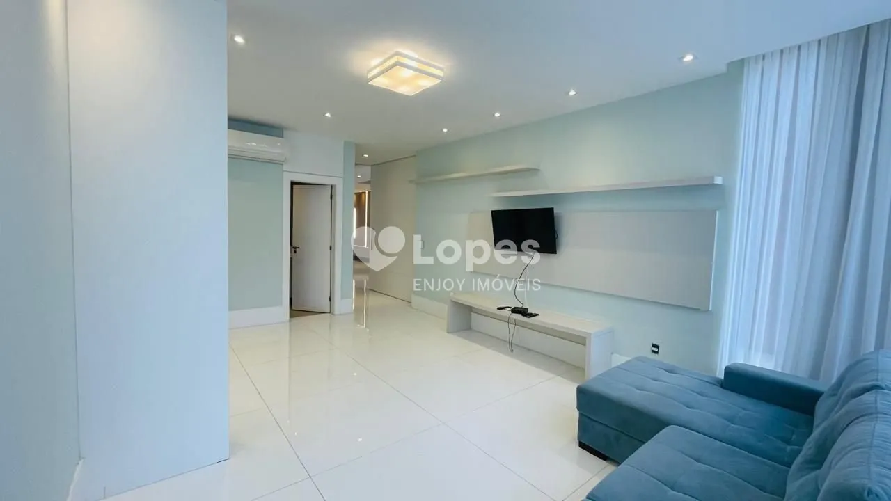 Furnished house with 5 en-suite bedrooms 600 m² — photo 33