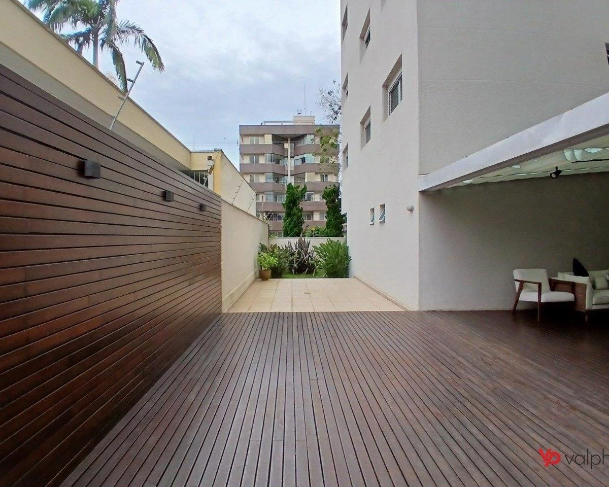 Home office in a 2-bedroom apartment, 105 m² — photo 35