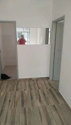 1 quarto e piso de madeira ou laminado: apartamento de 40 m² — photo 12