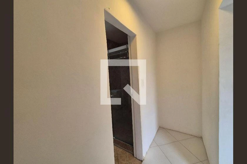 600 m² house with a washing machine and a home office — photo 42