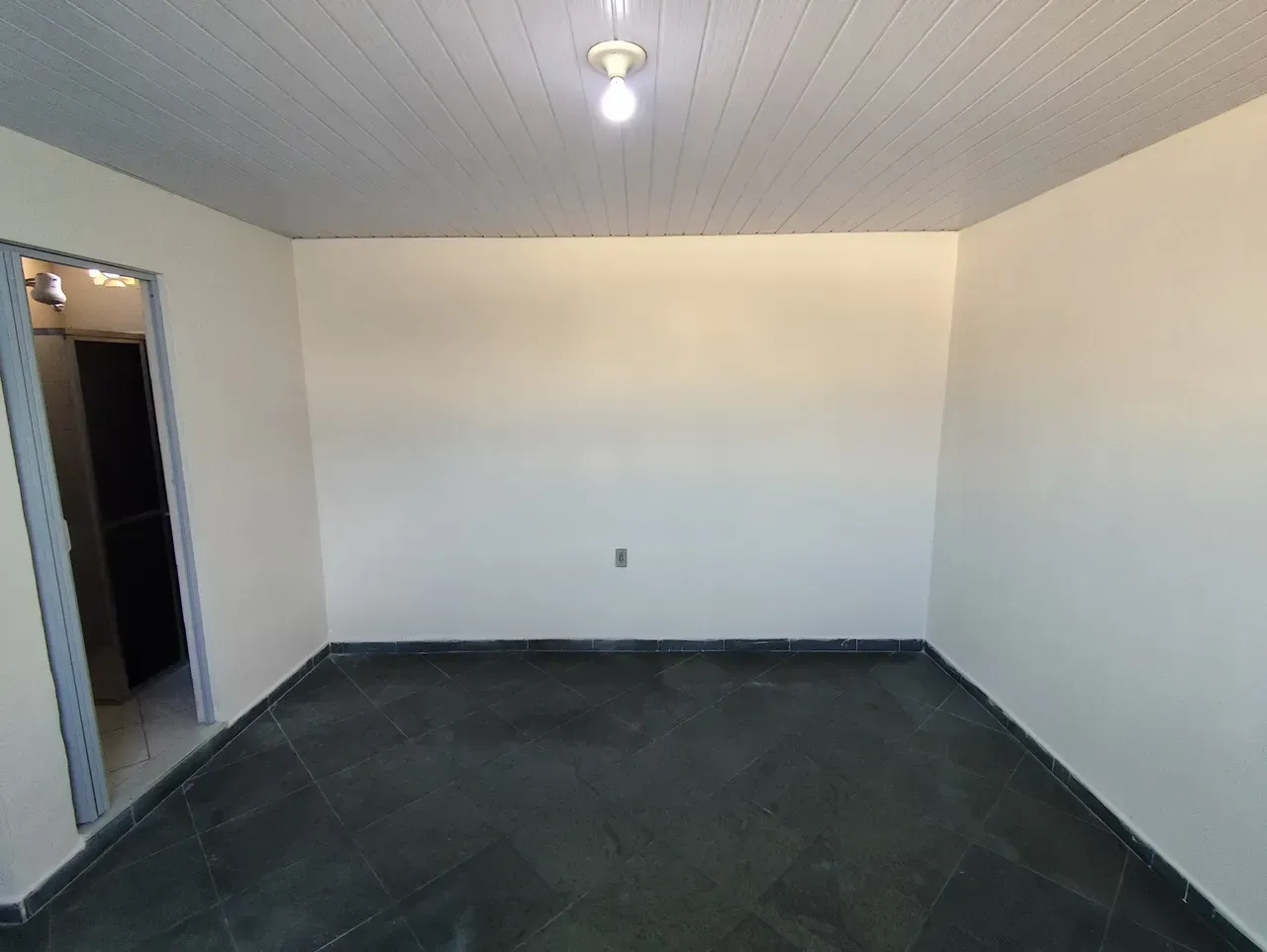Unfurnished studio, 35 m², 1 bedroom and 1 bathroom — photo 6
