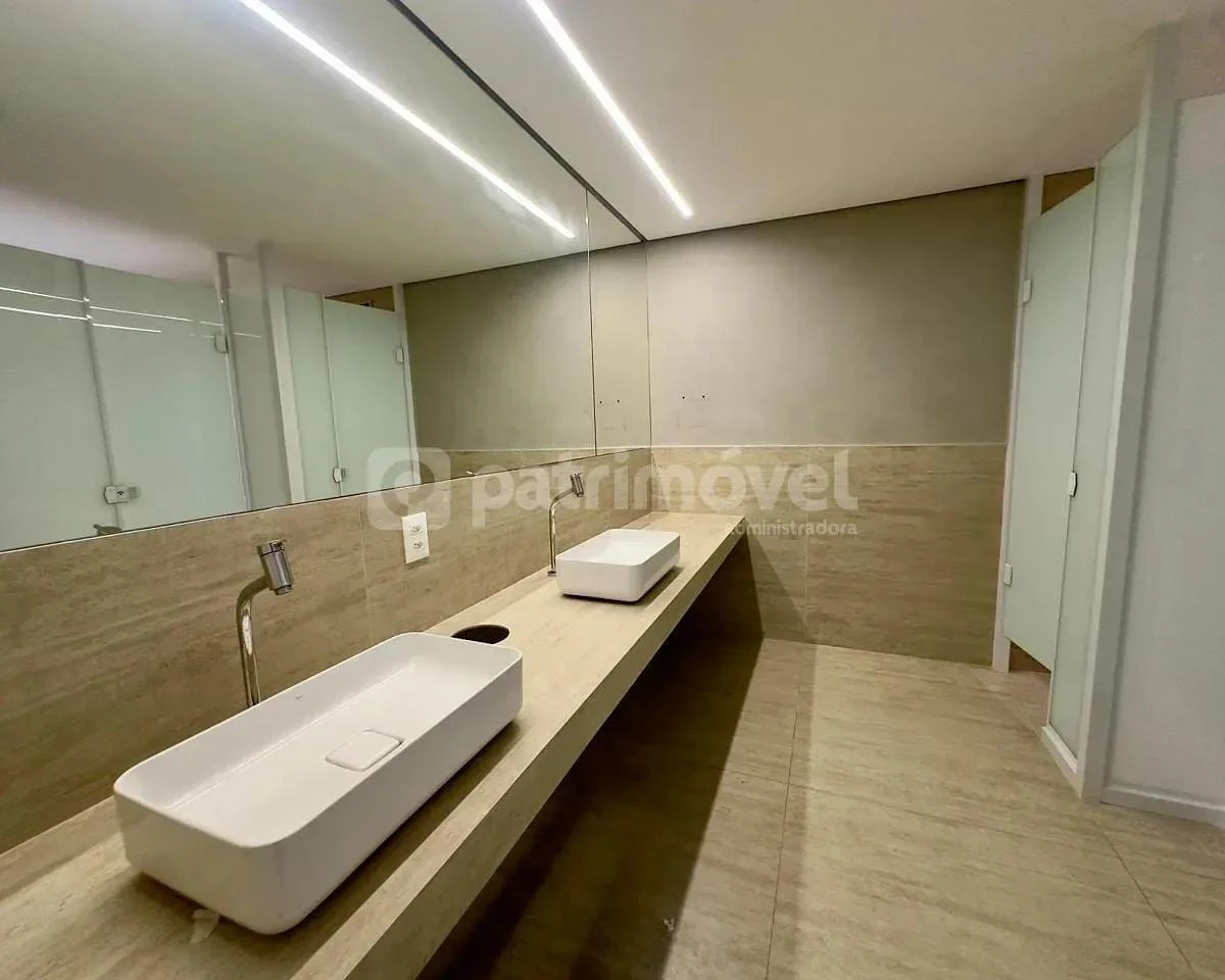 Sala comercial de 779 m², 1 quarto e 6 banheiros — photo 5