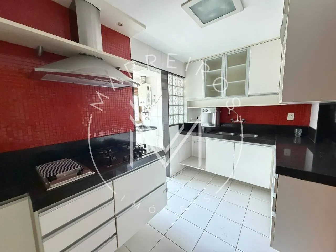 4-bedroom apartment in a building with a sauna — photo 8
