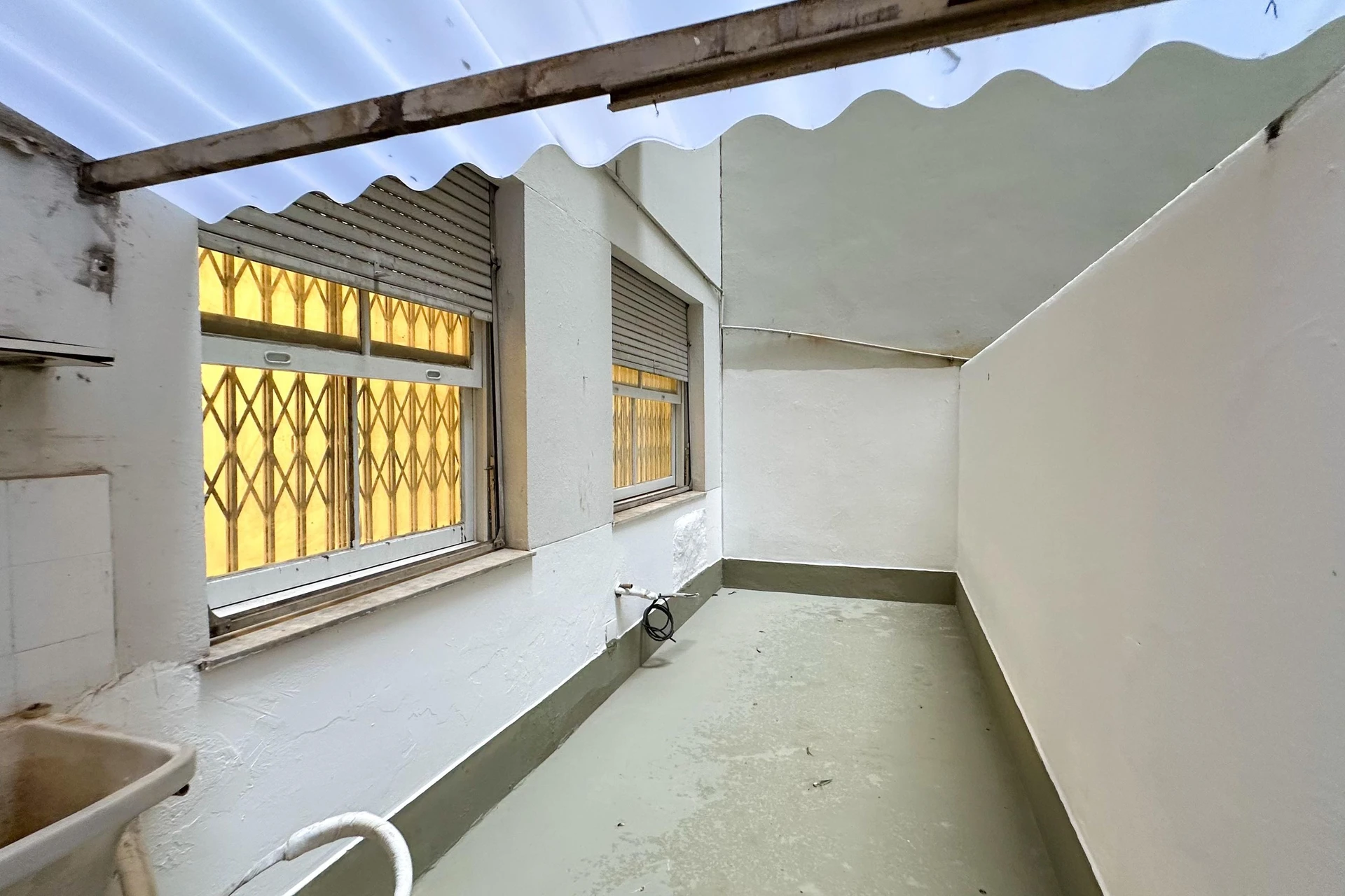 Washing machine in a 4-bedroom apartment, 168 m² — photo 16