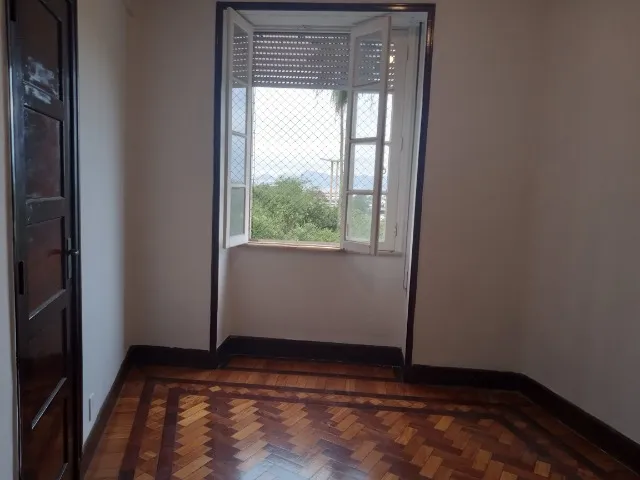 Unfurnished 1-bedroom apartment with separate kitchen — photo 7