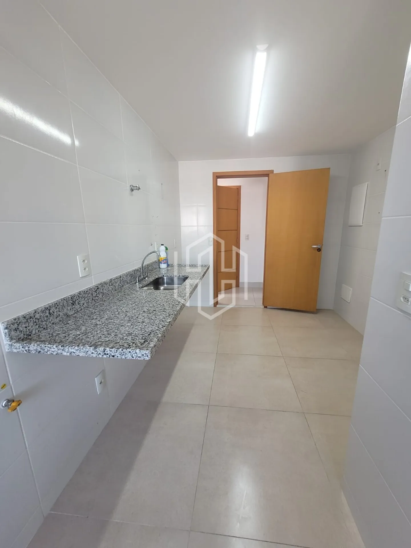4-bedroom apartment with a water view in Rio de Janeiro — photo 15