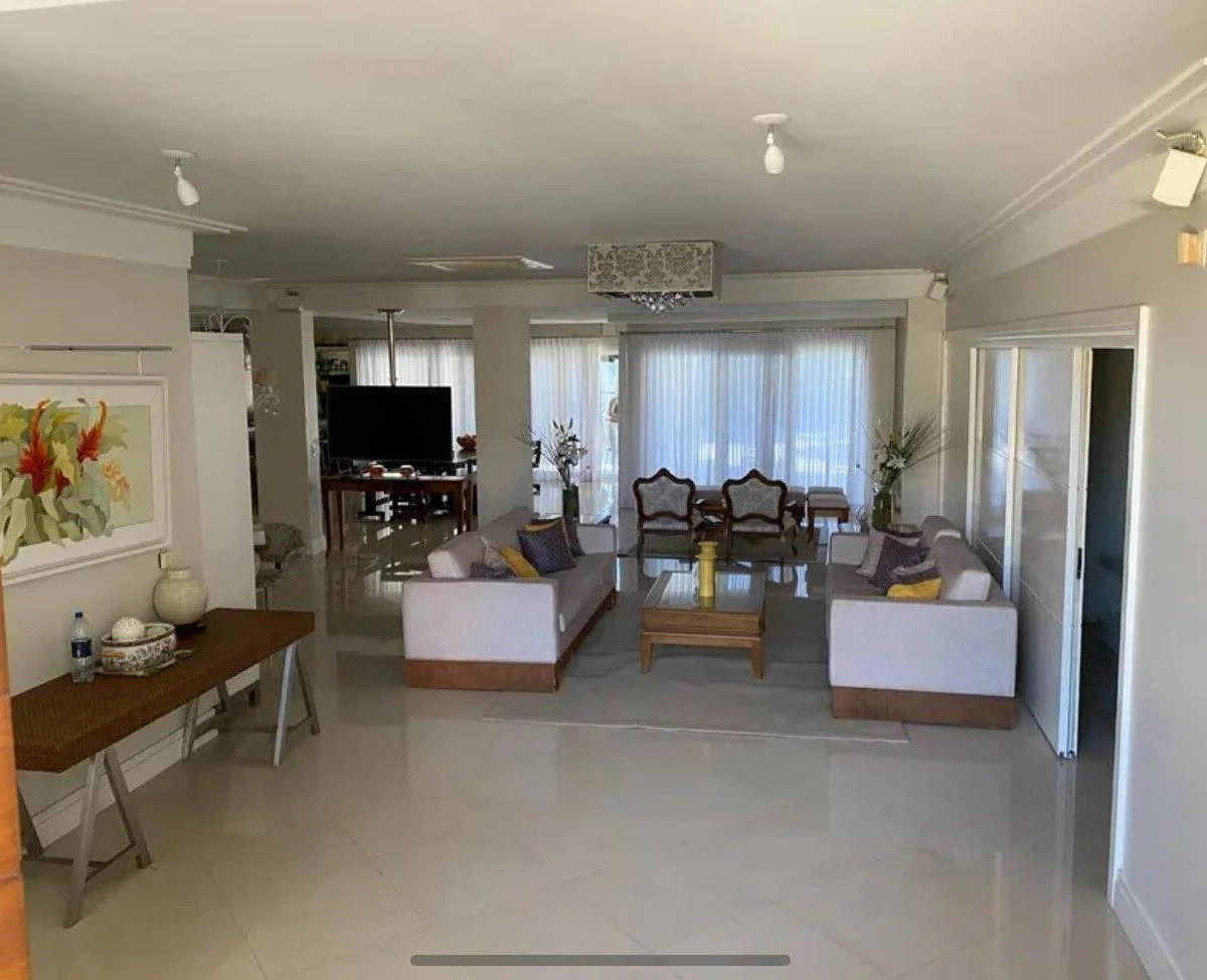 Casa de 6 dormitorios con vista al agua en Florianópolis