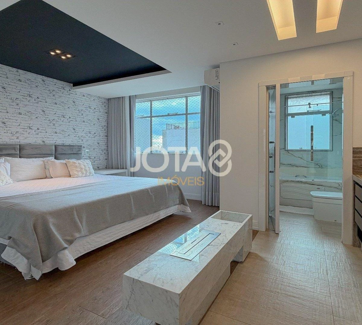 2-bedroom apartment in a building with a gym — photo 38