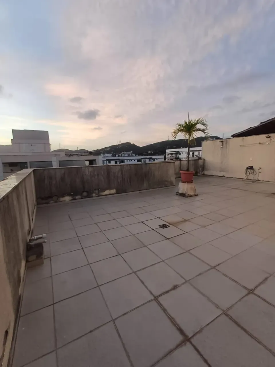 Duplex penthouse with 3 bedrooms and city views — photo 17