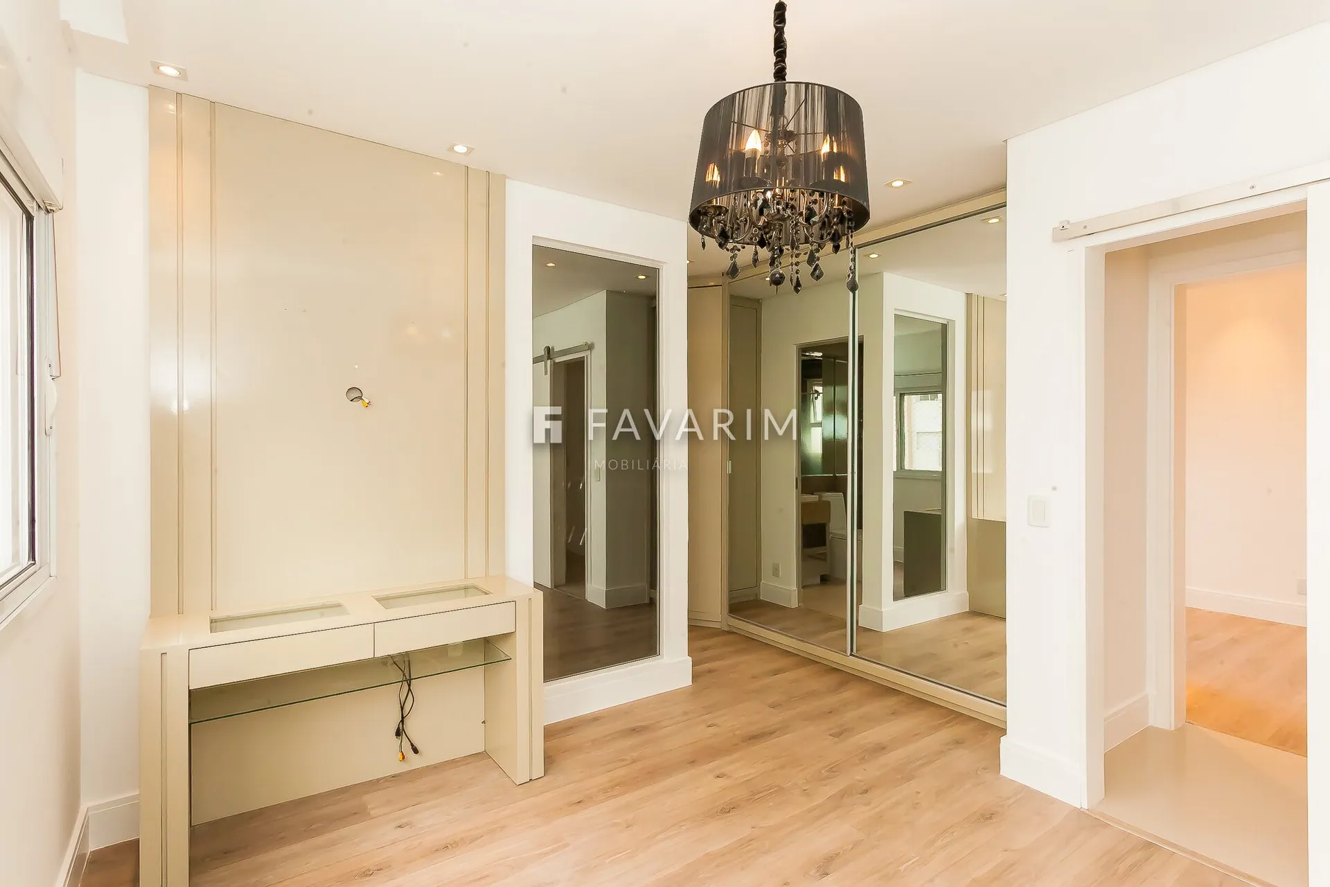 3-bedroom apartment with 2 parking spaces 195 m² — photo 21