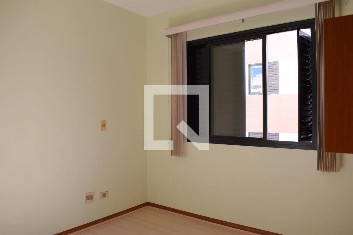 3-bedroom apartment with a washing machine in Curitiba — photo 12