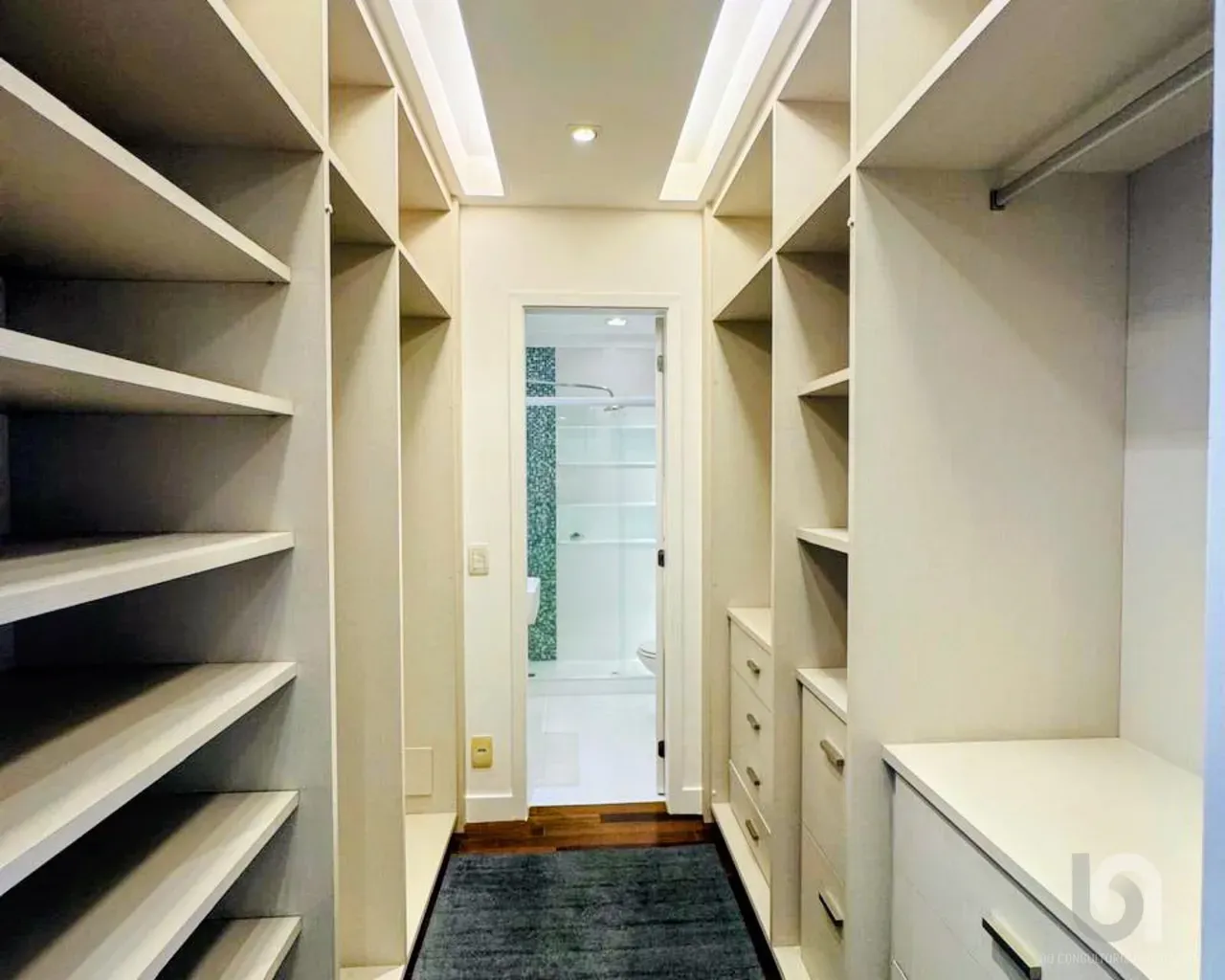 Apartamento de 289 m² com vista para a água e banheira — photo 26