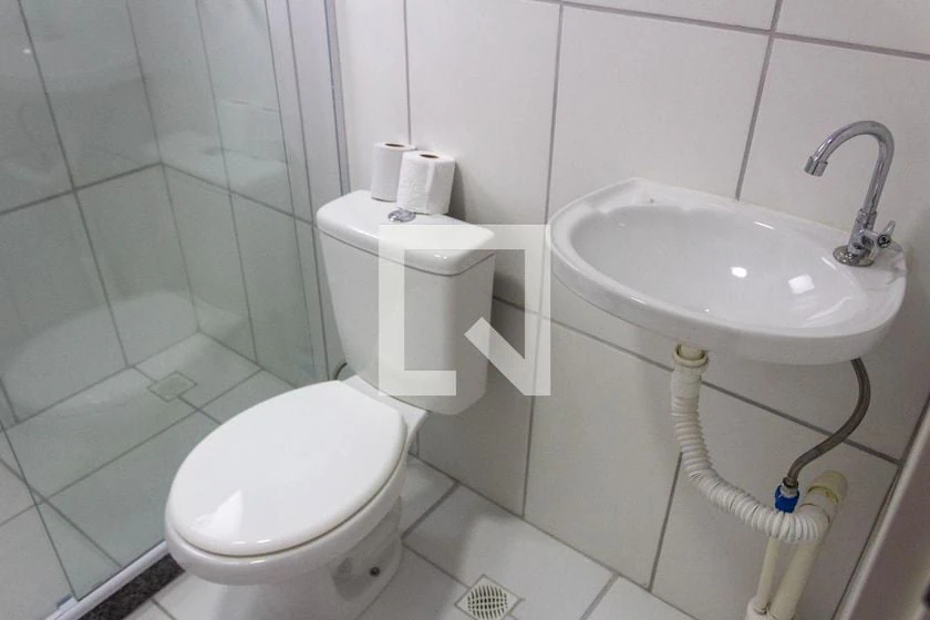 Apartamento de 2 quartos com piso de madeira ou laminado — photo 43