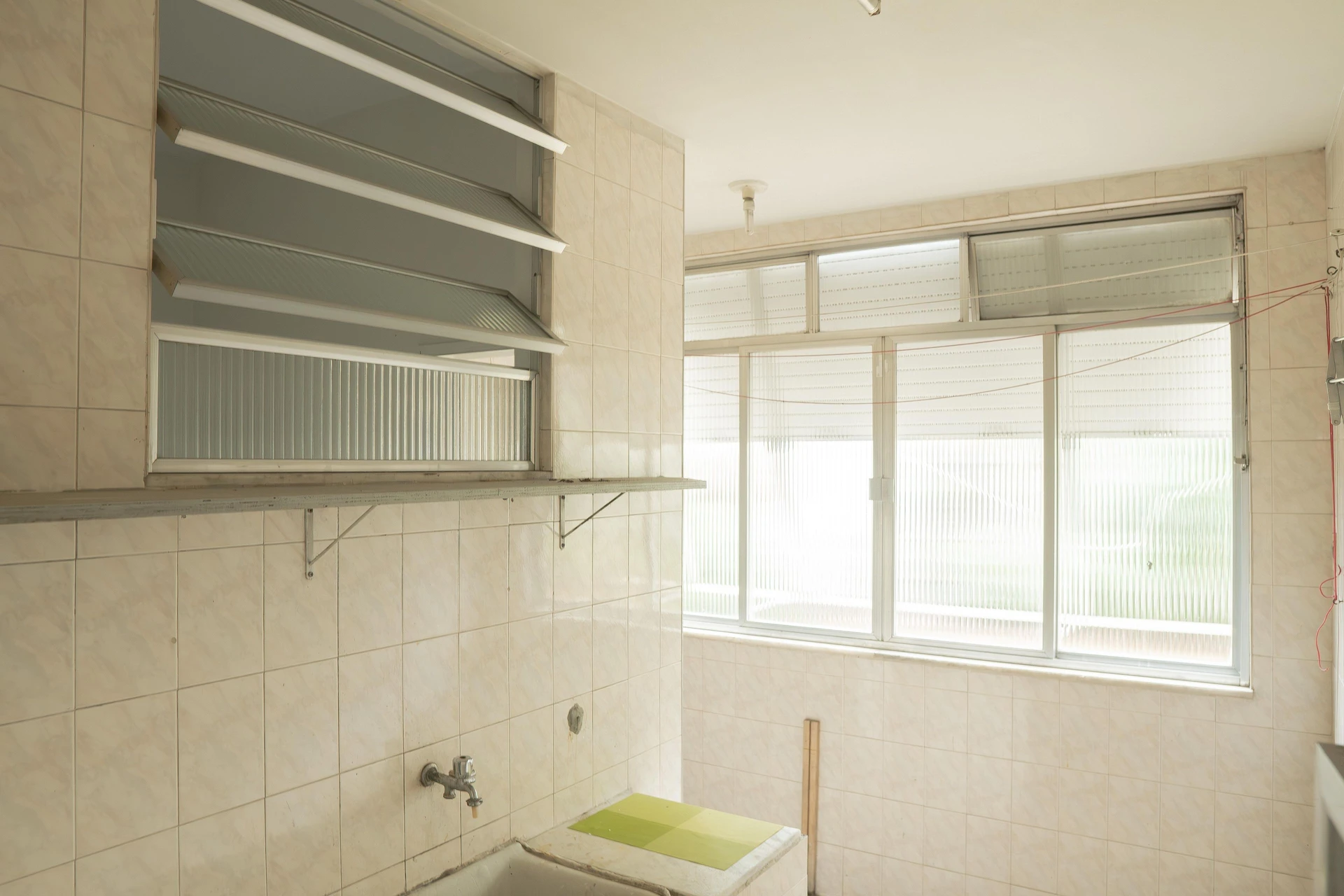 3-bedroom apartment, 1 with its own bathroom, 120 m² — photo 29