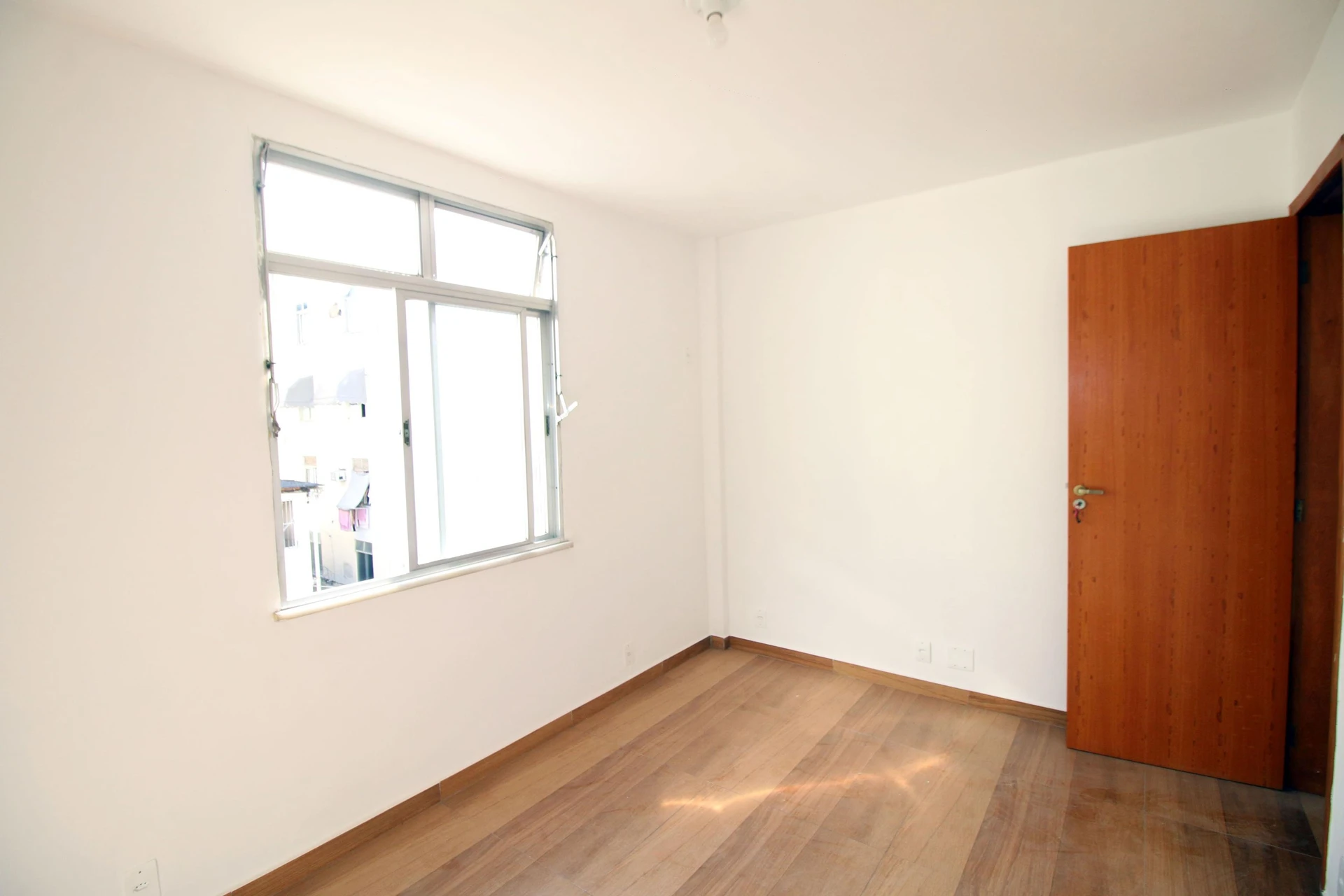 Apartment, 48 m², with wood or laminate floors — photo 17