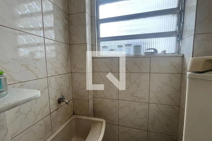 Furnished 60 m² apartment with 2 bedrooms — photo 4