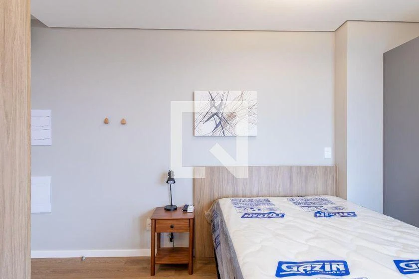 Furnished 1-bedroom apartment with 24 m² and floor-to-ceiling windows — photo 6