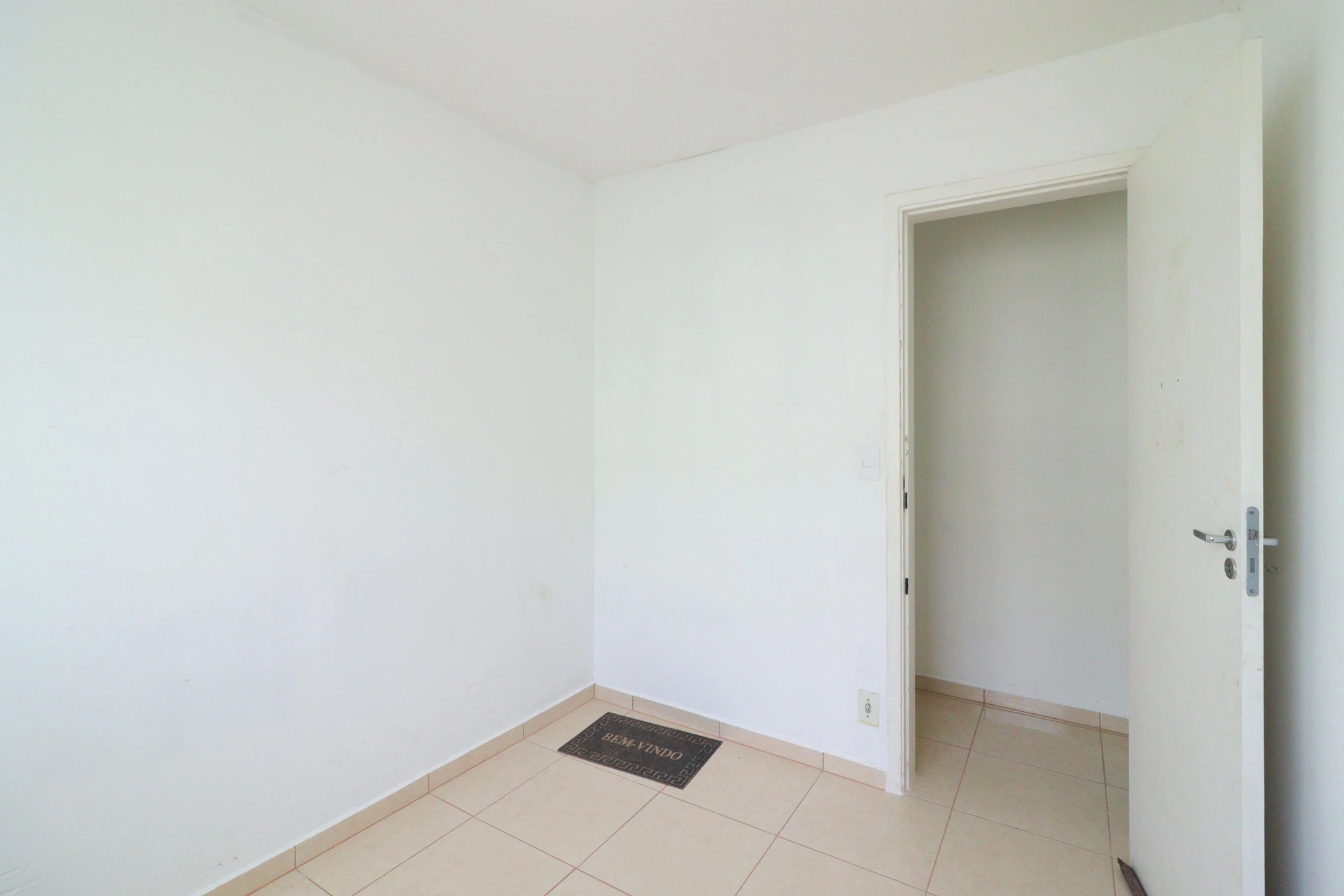 2-bedroom apartment in a building with a gym — photo 24