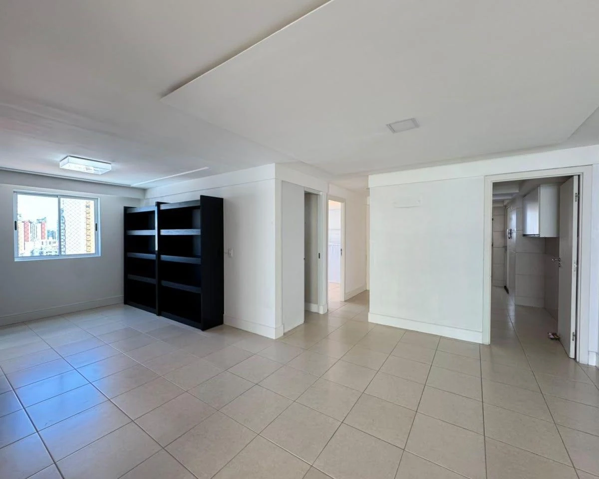 142 m² apartment with a water view and a home office — photo 12