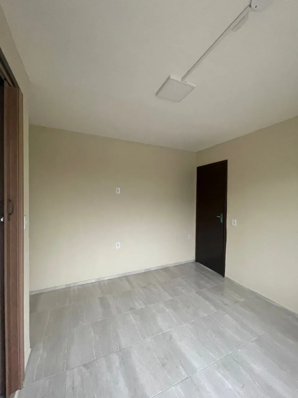 Unfurnished apartment with 2 bedrooms and 3 bathrooms — photo 16