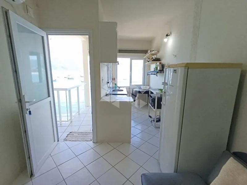 Furnished 1-bedroom apartment with 32 m² and 1 bathroom — photo 7
