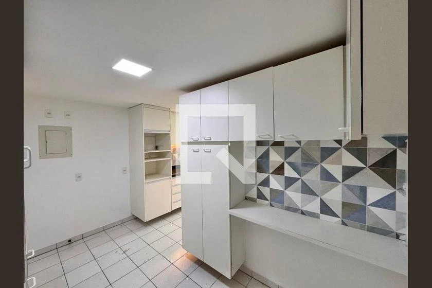 Apartamento de 172 m² com 4 quartos e 2 vagas — photo 30