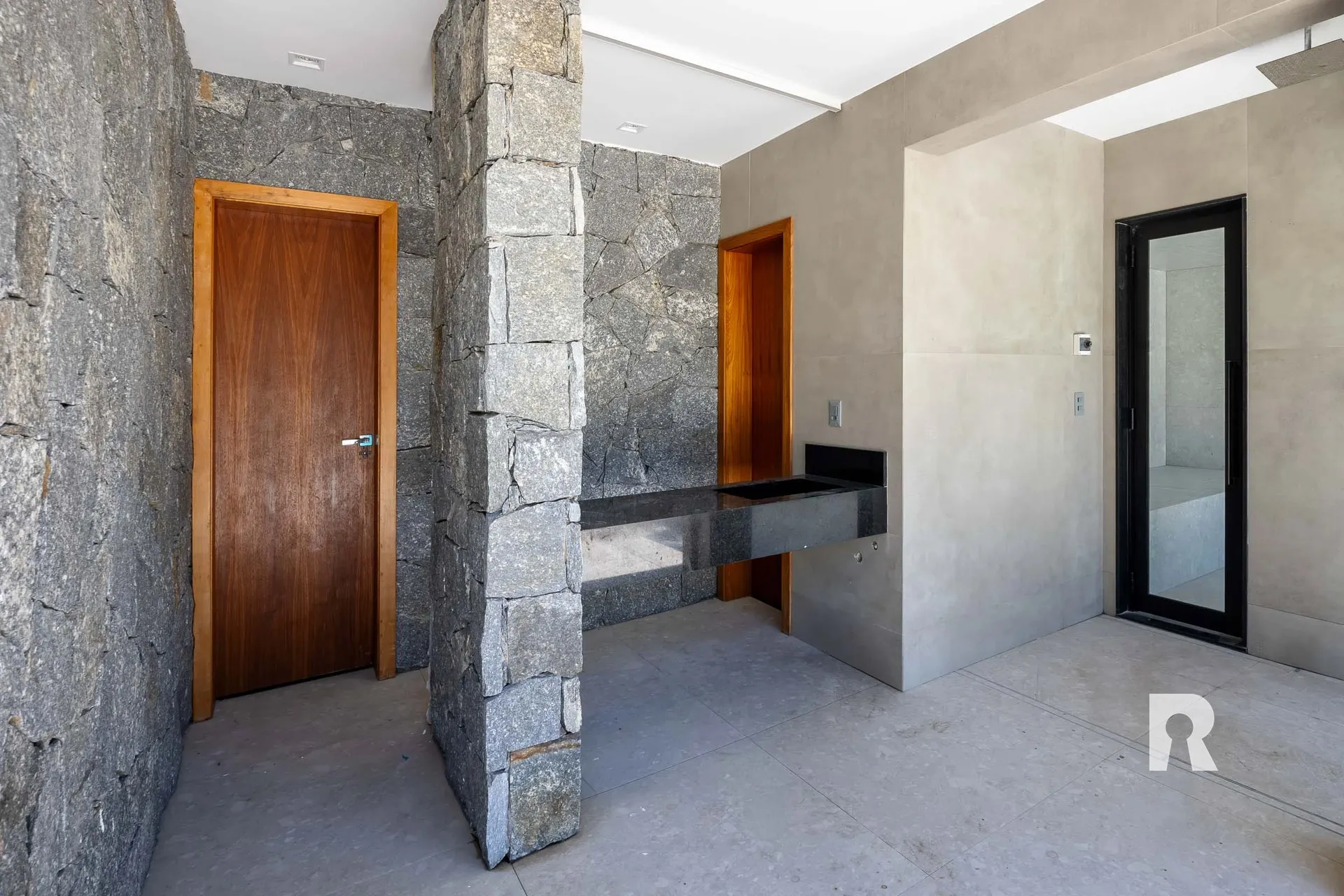 Furnished house, 694 m², with a jacuzzi — photo 25