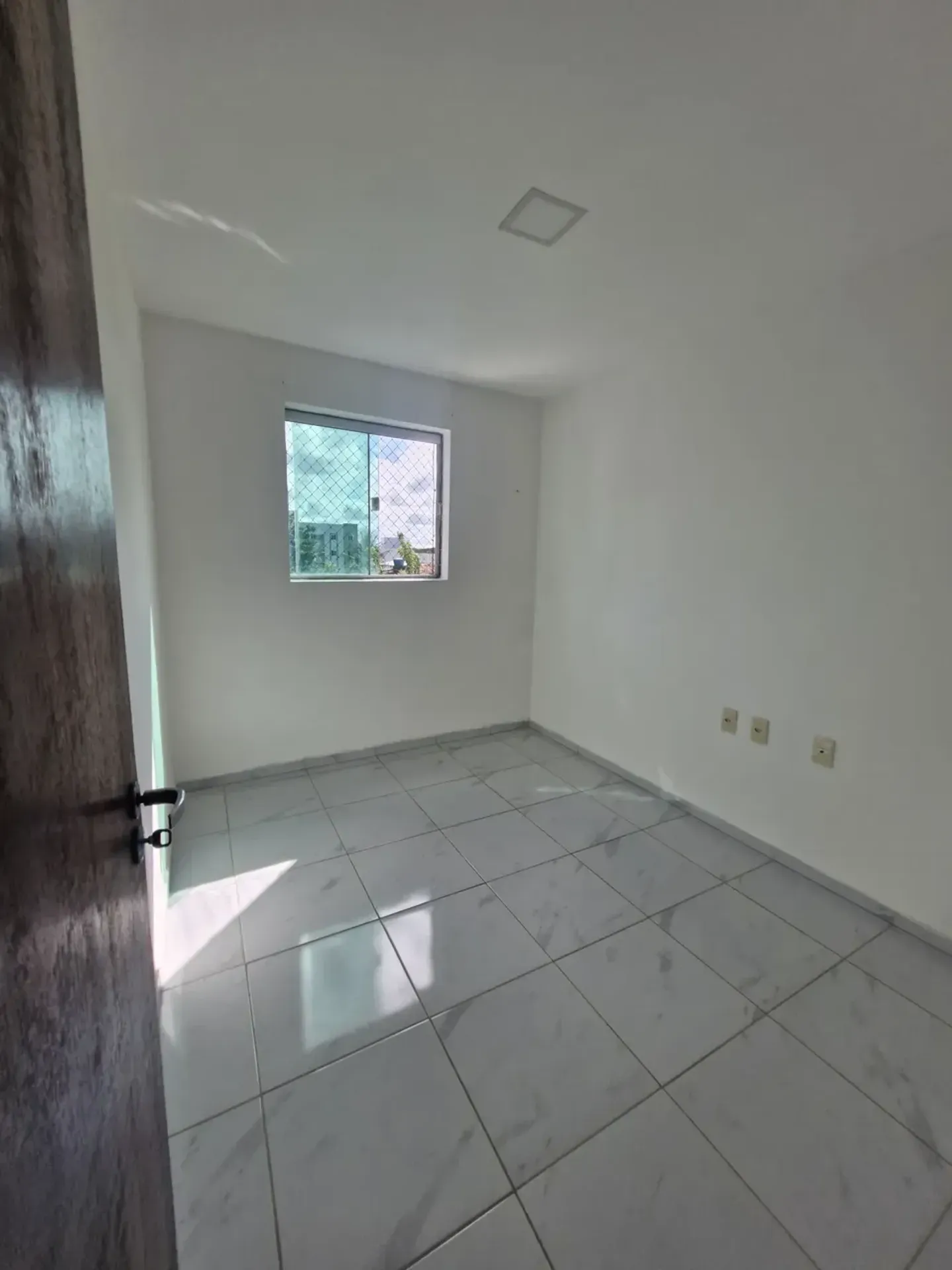 3-bedroom apartment, 1 with its own bathroom, 77 m² — photo 13
